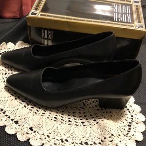 Rush hour Genuine Leather upper black healed pumps